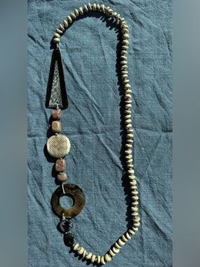 Boho Natural Stone Shell Snake Print Pendant Necklace Gray Neutral Tones
